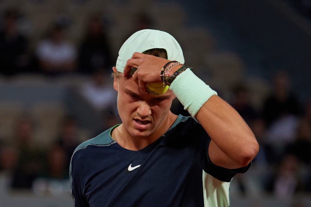 足球对中场 足球对中场