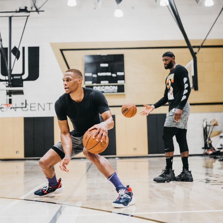 分批次发售 分批次发售